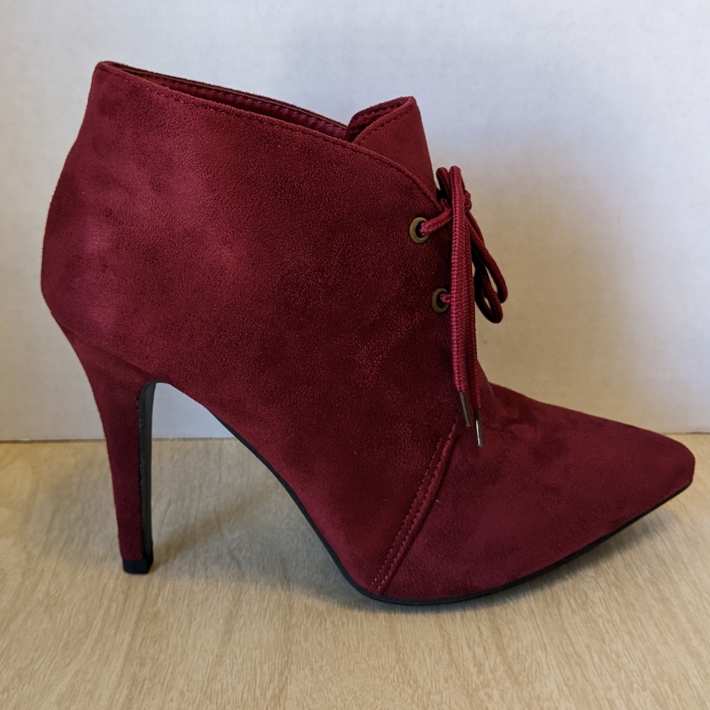 New Ollio Burgundy Wine Heeled Booties 8